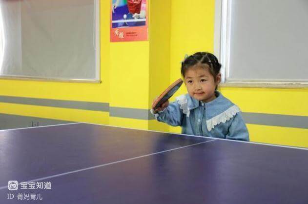 6歲女孩火了，乒乓球冠軍鄧亞萍親自指導，張繼科成為她粉絲-2