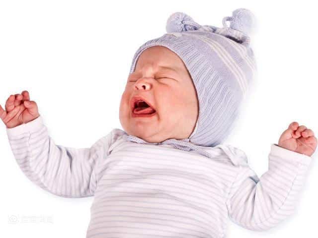 為什麼寶寶困想睡覺都要哭鬧一下？ 直接睡不好嗎？