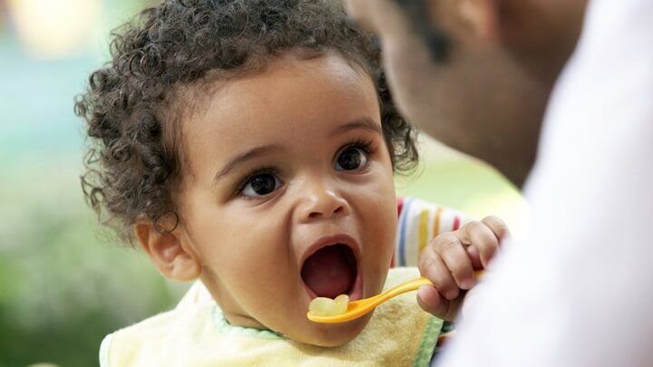 What is the role of parents in children's healthy diet?