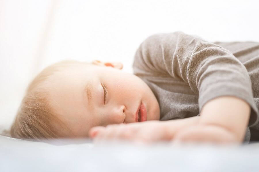 Sleeping behaviour of young children