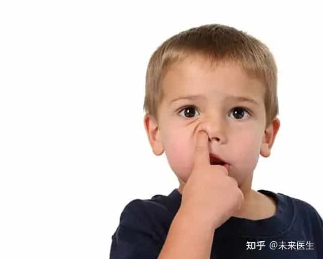 幫寶寶擤鼻涕，用力過猛可能會造成聽力損傷-7
