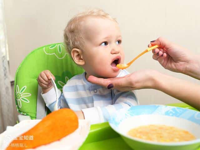 1歲多的寶寶每天應該怎樣吃才能保證營養？-2